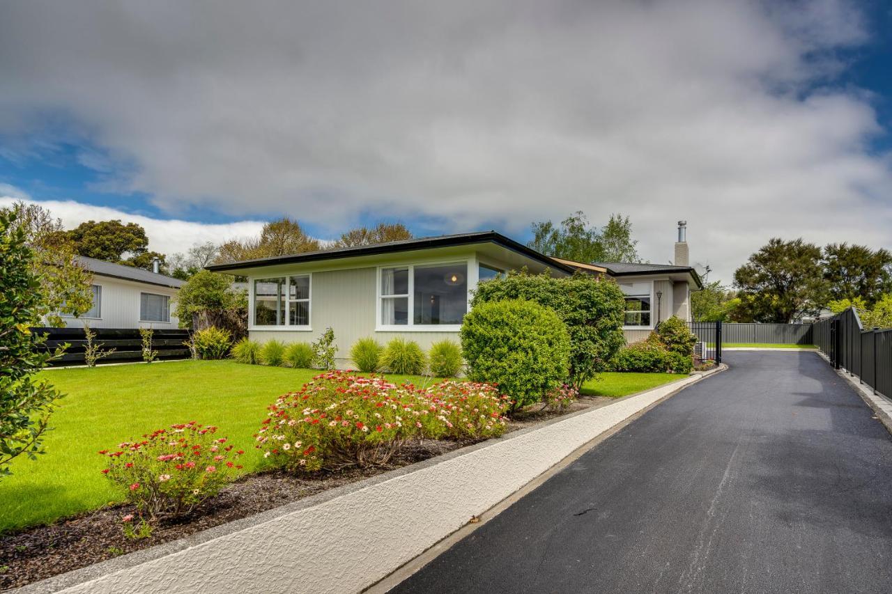 Belmont Pool Paradise - Havelock North Home ภายนอก รูปภาพ