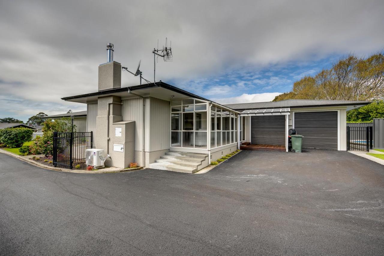 Belmont Pool Paradise - Havelock North Home ภายนอก รูปภาพ